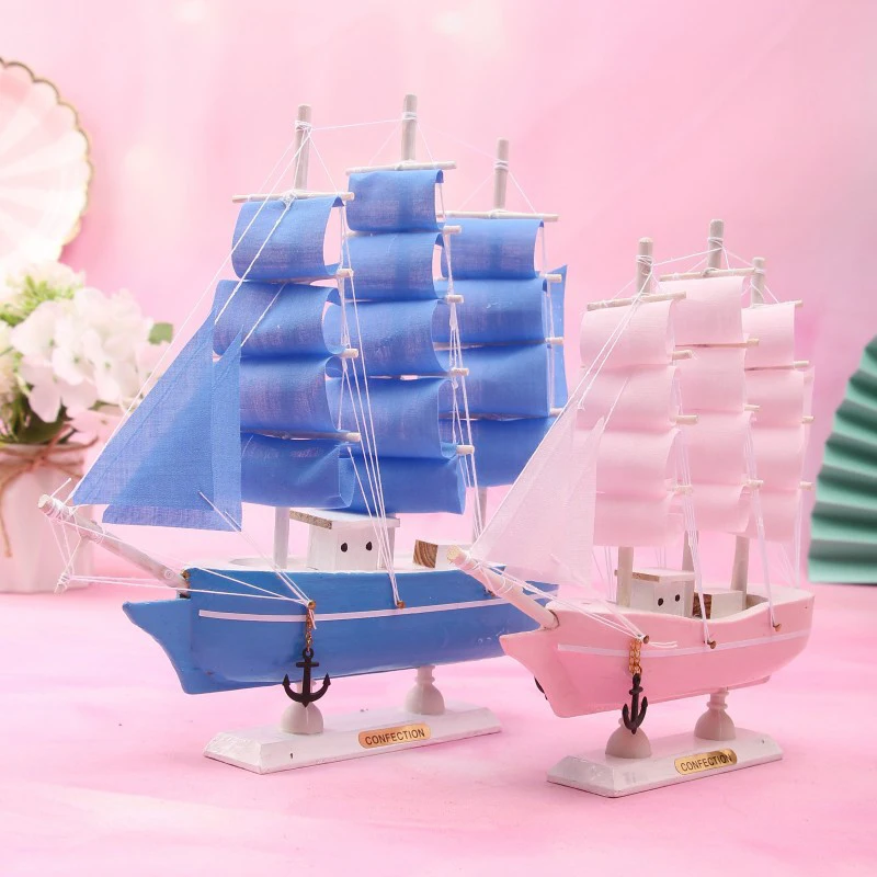 

Creative Girl Heart Solid Wood Sailing Toy With Light Mediterranean Style Friends Birthday Mutual Gift Ship Model Toy Decoration