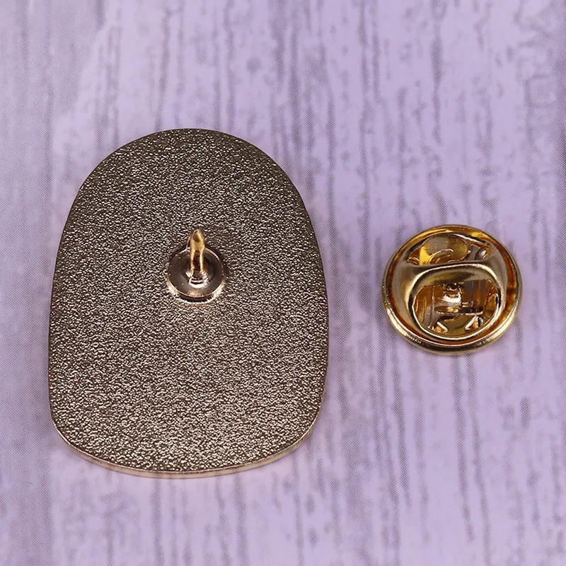 Милые золотые жесткие эмалевые булавки без лица брошь манга из мультфильма