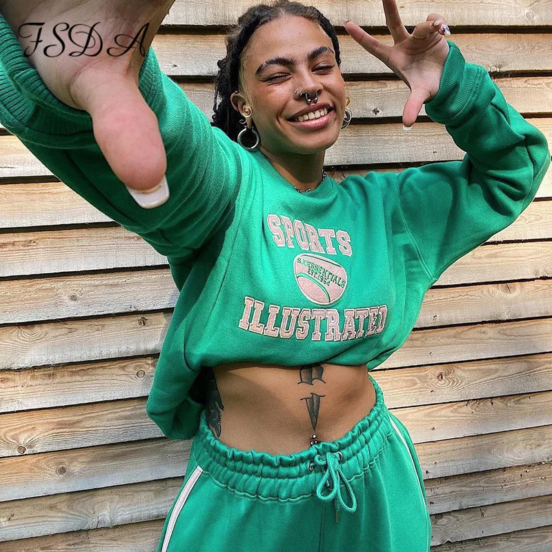 

Свитшот женский оверсайз с длинным рукавом и вышивкой в виде букв