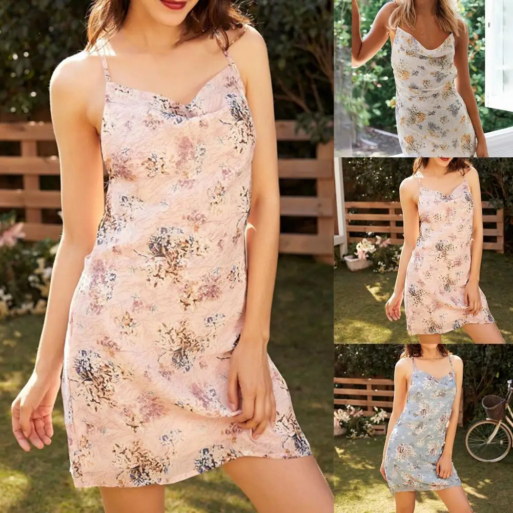 

Hot Sales Women Dress Floral Print Slim Summer Spaghetti Straps Backless Dress for Beach