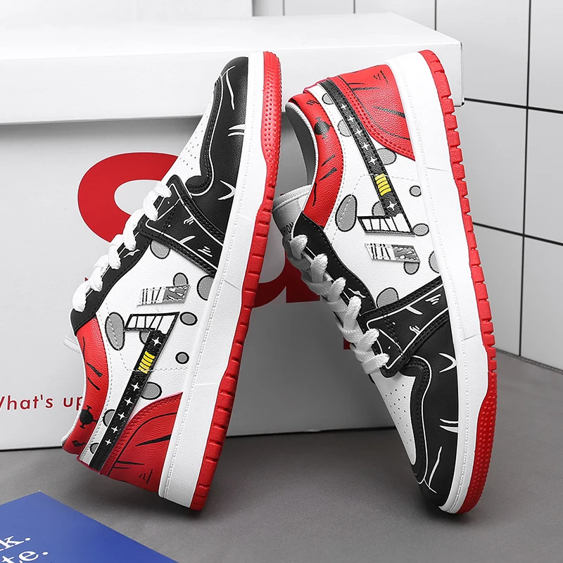 

Graffiti Low Top Skateboard Shoes Man Harajuku Casual Sneakers Sewing Height Increase Skate Shoes Light Comfort Walk Feetwear