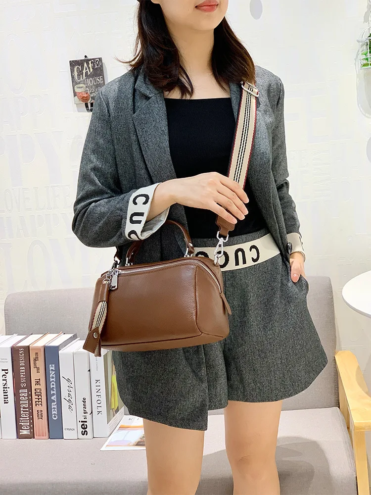 

Cowhide Leather Fashion Ladies Crossbody Bag High Quality Tote Handbag Wide Straps Shoulder Bags for Women