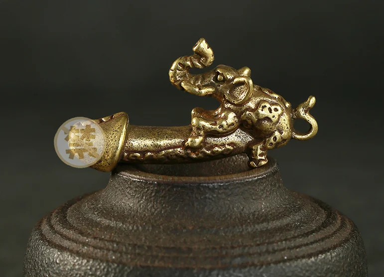 

Vintage solid Brass male elephant craft DIY Pendant desktop ornament Miniature Fitting Keychain ring Pendant Accessories a1499