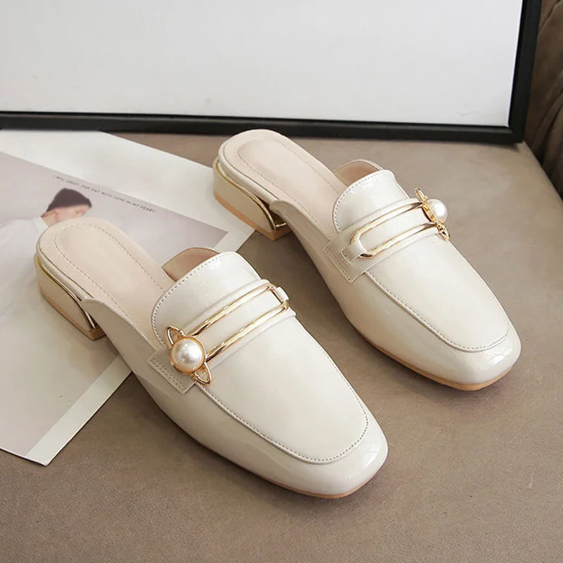 

Women Mules Slippers Fashion Shoes Pearls Low Heels PU Footwear Plus Size Office Fashion Shoe 2021 New Slip On Sandals