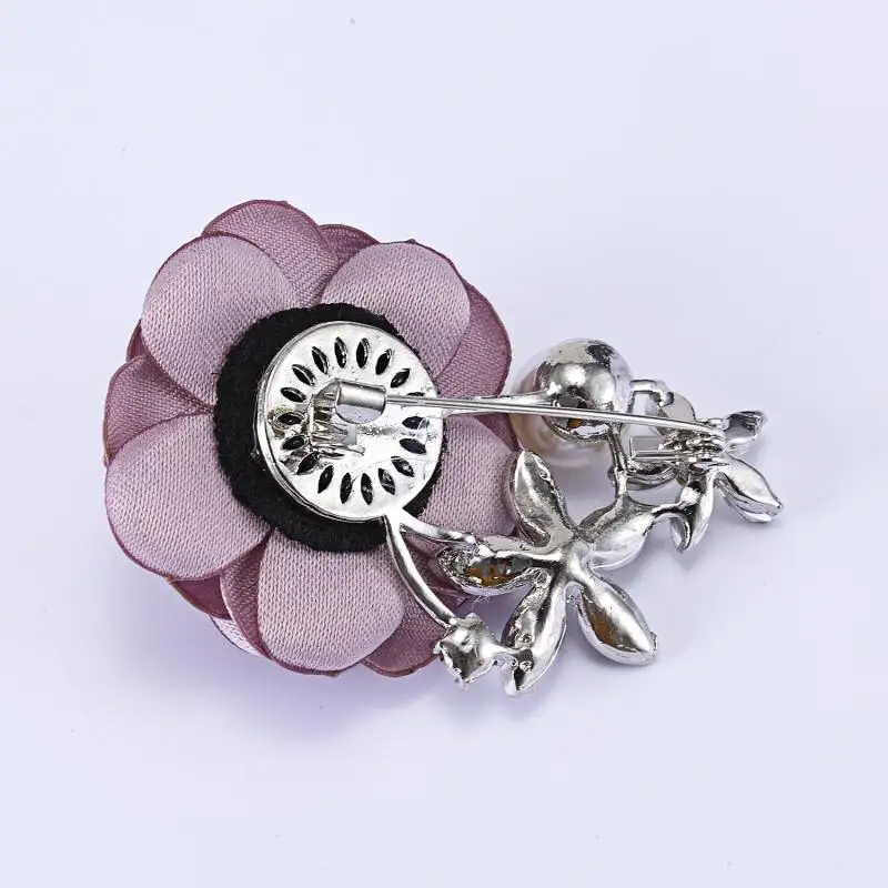 Женская ткань искусство жемчуг цветок брошь булавка кардиган рубашка Шаль