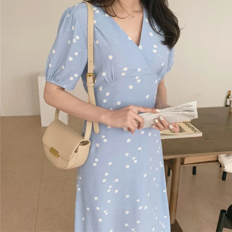 

Floral Woman Dress Daisy Korean Chic Short Sleeve V-Neck Clothing Fashion Spliced Casual Summer New Comfortable Dresses