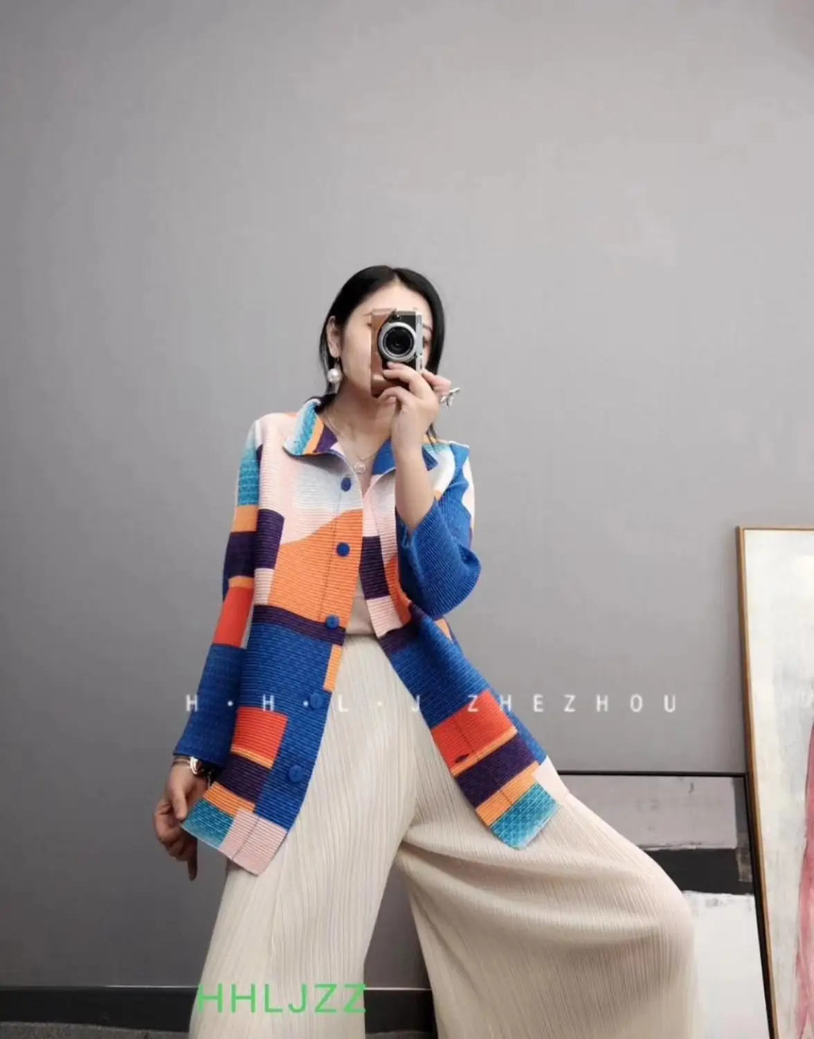 

HOT SELLING Miyake fold turn-down colla geometric print fashionable single breasted wide-waisted lantern sleeve coat IN STOCK