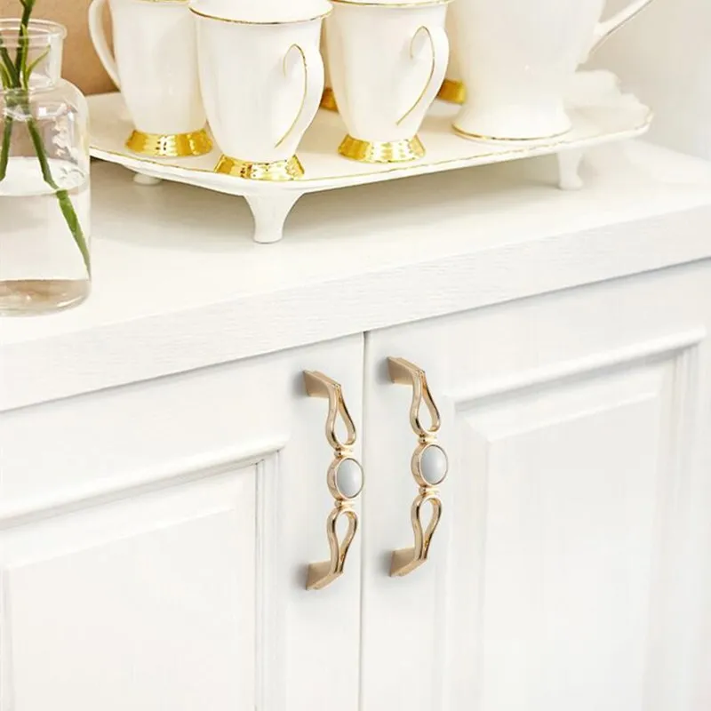 KKFING Европейская белая керамическая золотая ручка шкафа ручки и кухонный шкаф