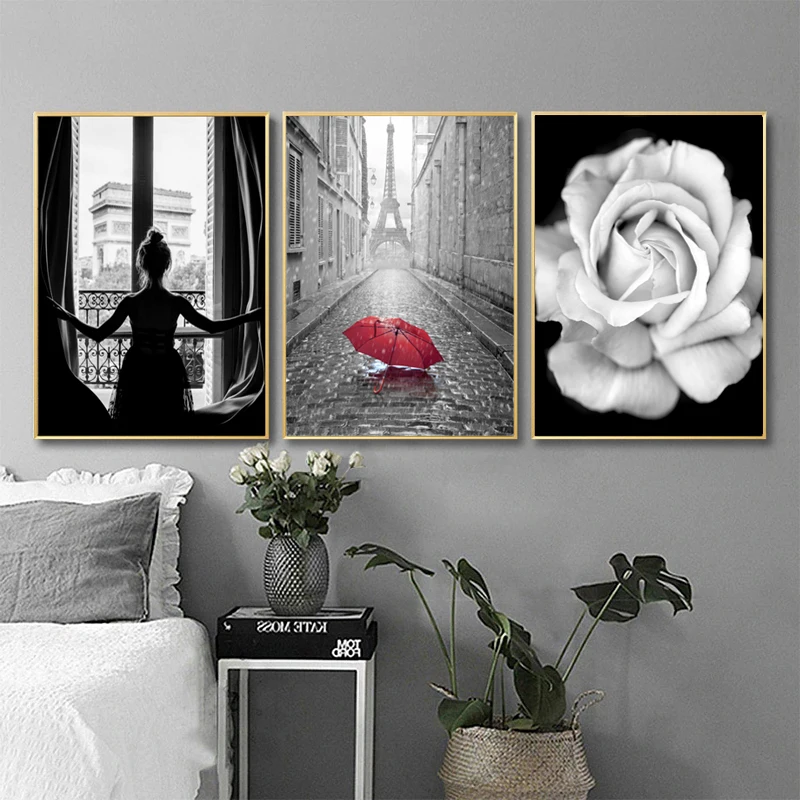 Постер с изображением девушки на окне принт в виде Триумфальной арки