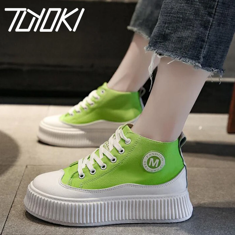 Туфли-лодочки женские с бахромой и круглым носком на низком каблуке Размеры 35-39 |