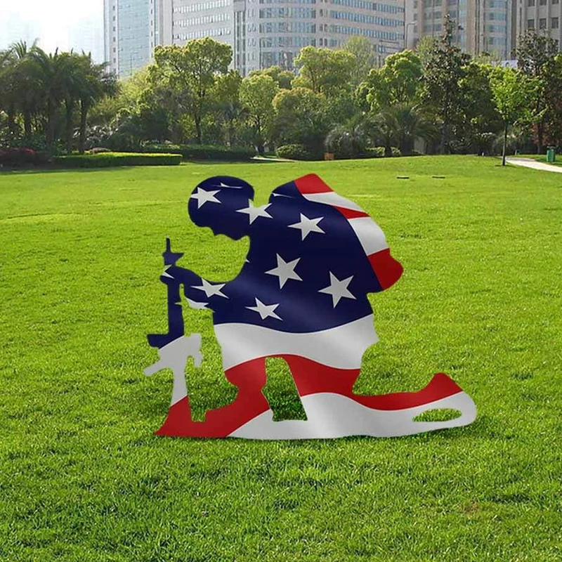 Флаг на коленях солдат выветренный металлический декор украшение для дома двор