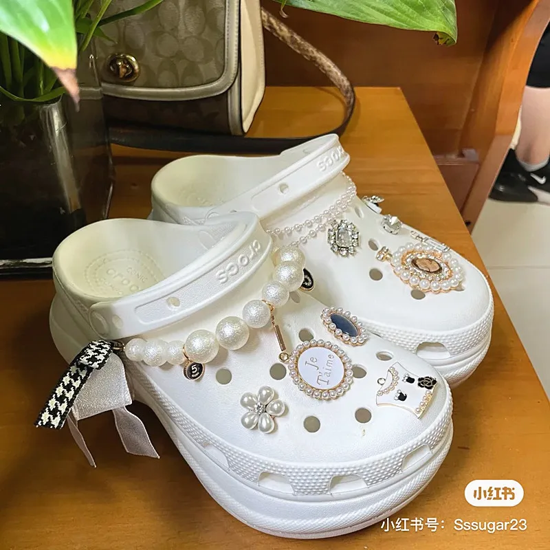 

Luxury Croc Charms DIY Clogs Shoe Buckle Fashion Ready To Put on Accessories Rhinestone Gem Ornament Buckle Custom Detachable