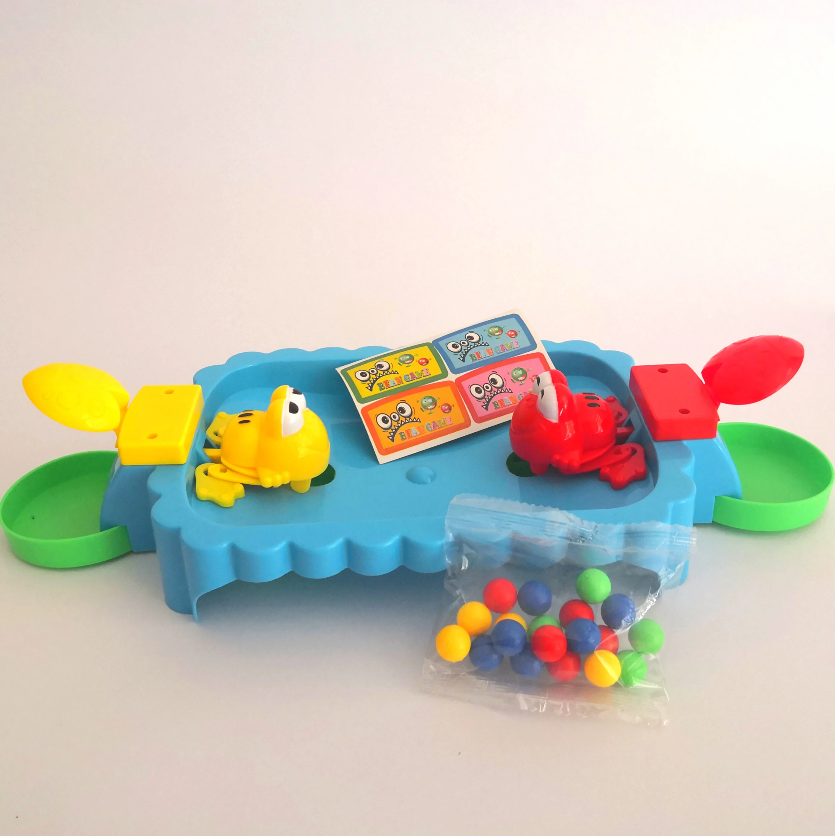 Встряхивающий звук в стиле знаменитостей Кормление Ласточка бусины лягушка Пак