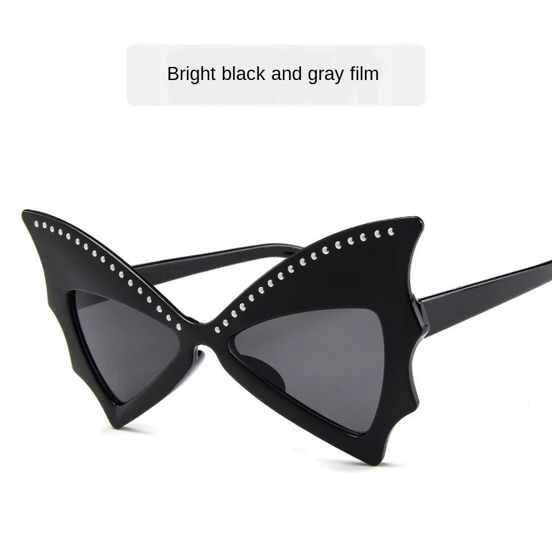 

HUHAITANGEuropean and American Large Frame Riveting Nail Bat Sunglasses Cool Ball Glasses Fashion Bow Sunglasses
