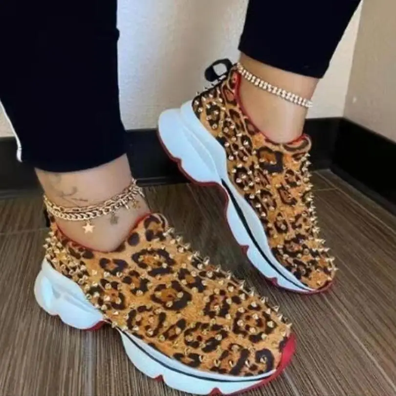 

Women Sneakers 2021 Fashion Slip-On Rivet Platform Sneakers Woman Seasons Sports Shoes Comfortable Tennis Shoes