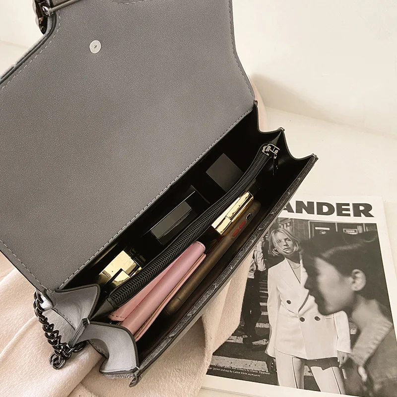 

Luxury Handbags Women Bags Designer Vintage Velvet Clutch Purse Shoulder Bag Small Crossbody Bag for Women 2021 sac femme luxe