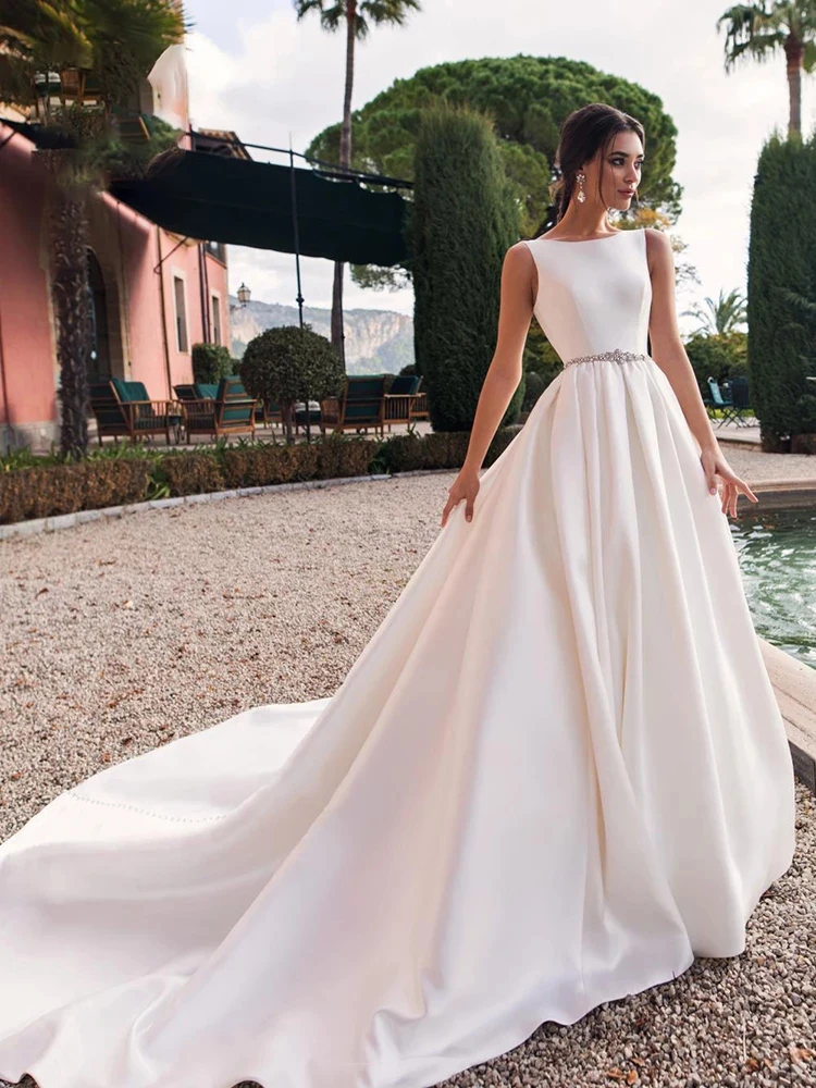 

Elegant Wedding Dress Matte Satin With A-line V-neck Sleeveless Bride Dresses Button Draped In Custom Made Vestido De Casamento