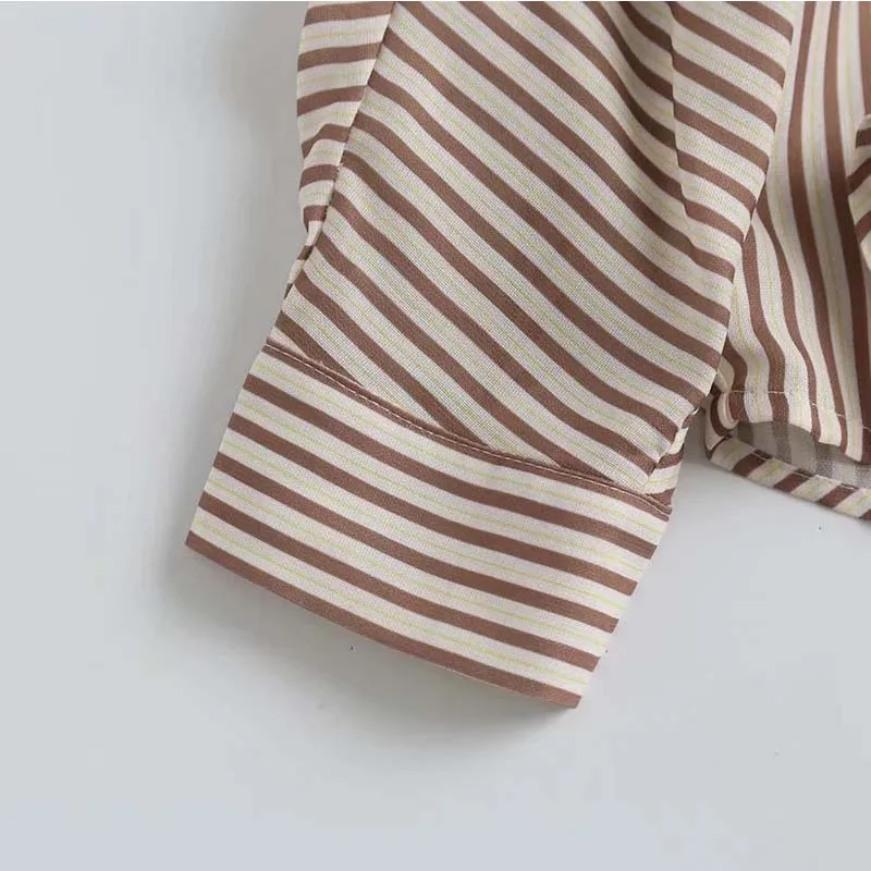 

Za 2021 Shirts Women Fashion Striped Cotton Loose Blouses Vintage Long Sleeve Pockets Casual Female Shirts Blusas Chic Tops