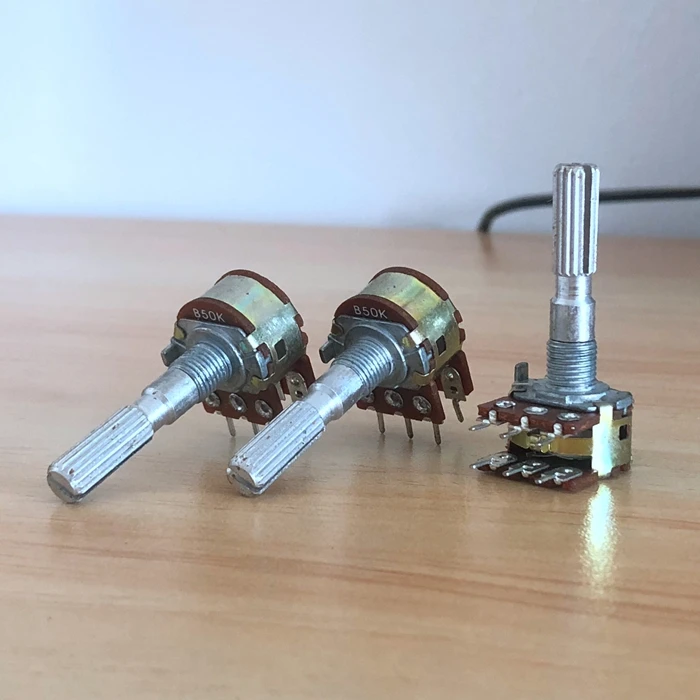

5pcs SPK Sibeck 16 type stereo channel potentiometer 6 feet B50K sawtooth shaft length 35MM amplifier volume potentiometer