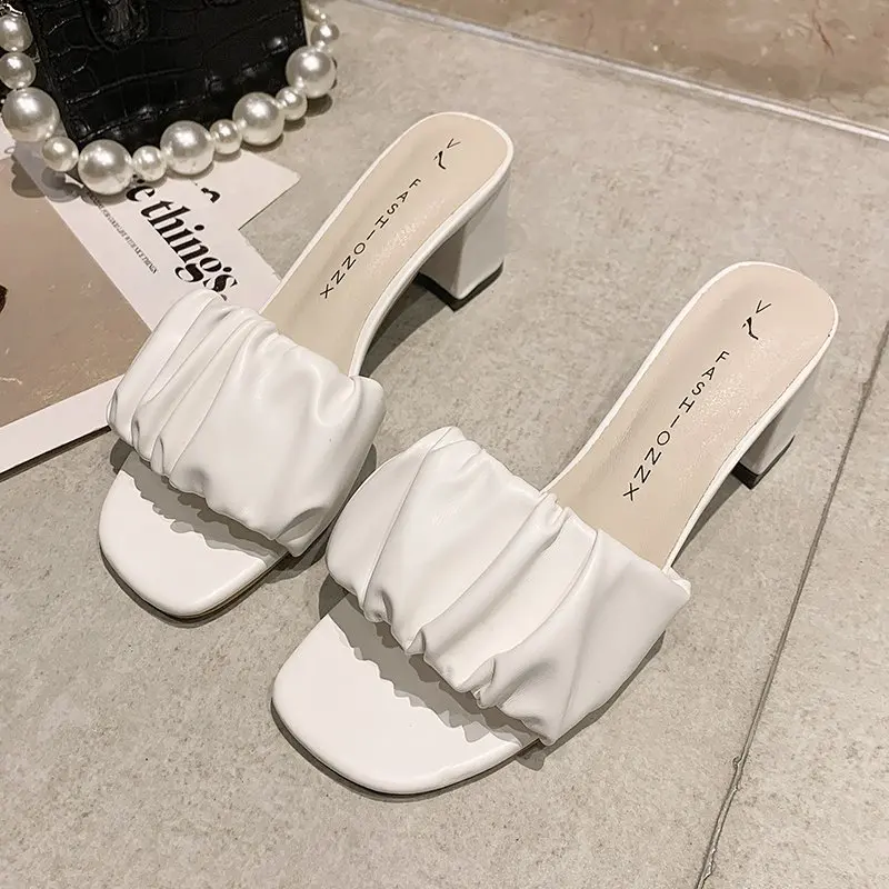 

Low Shoes Woman 2021 Slippers Summer Pantofle Luxury Slides Square heel New Designer Block Fabric Fashion PU Retro Rome Hoof Hee