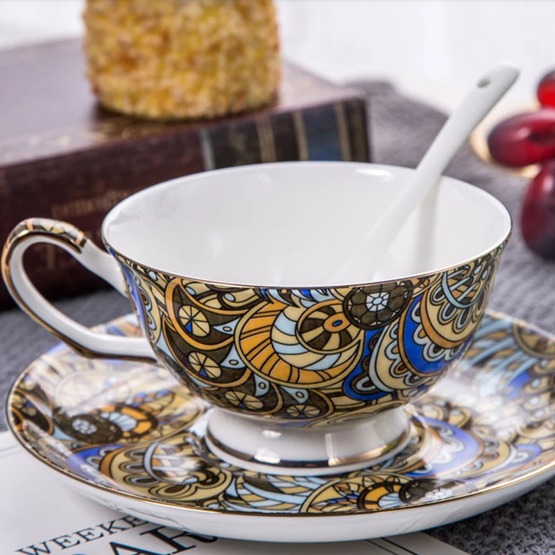 Bohemia Porcelain coffee cup and saucer bone china coffee Cup Top Grade outline in gold tea cup and saucer set