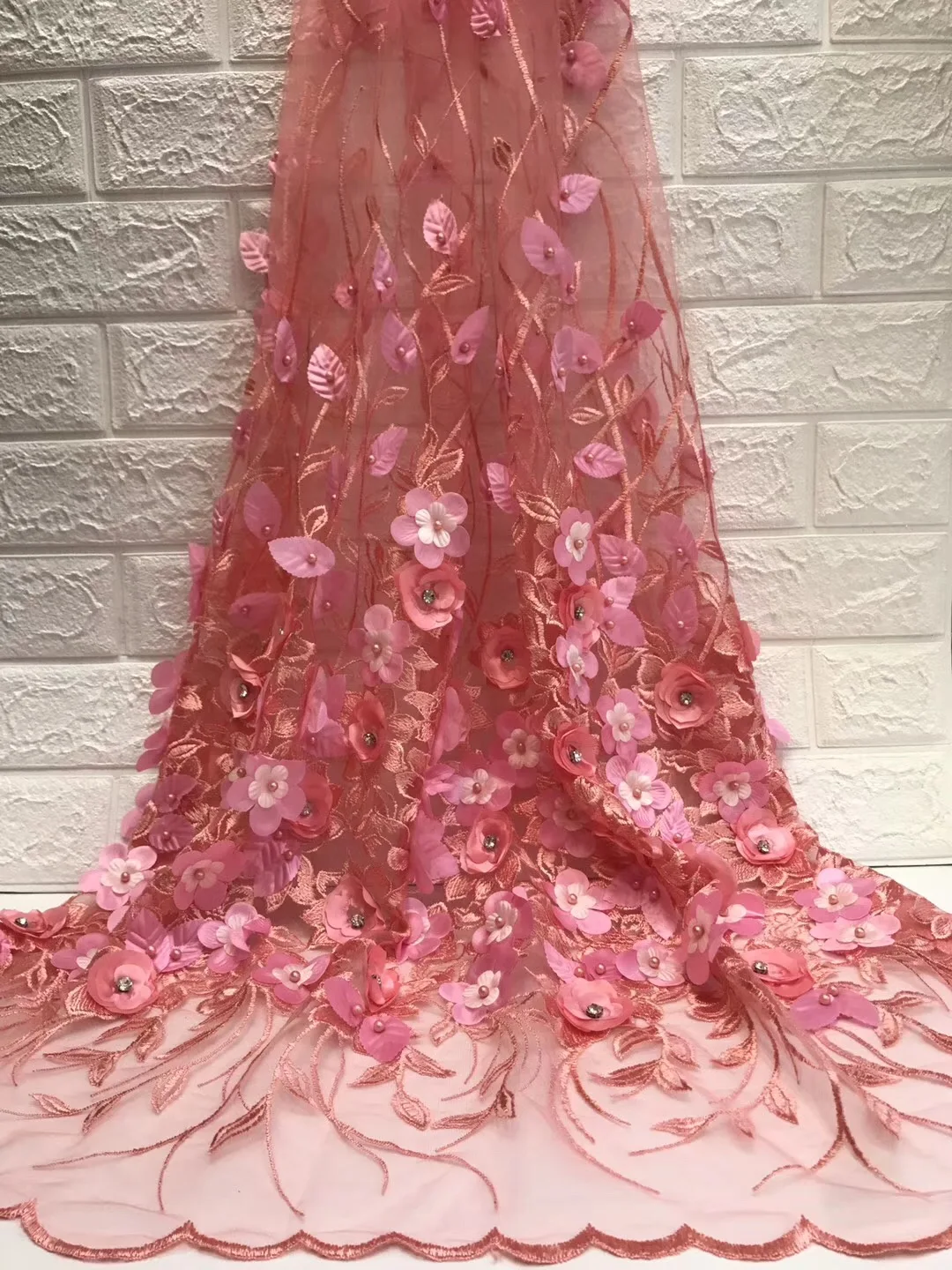 

Африканская Хлопковая кружевная ткань, чистый белый цвет, модель 2018, высокое качество, дешевая африканская кружевная ткань для мужчин и жен...