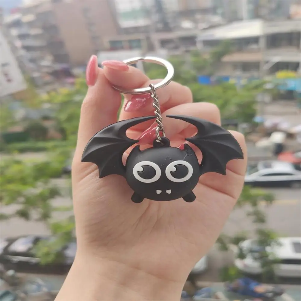 

New Creative Popular Bat Keychain Cute Flying Animal Cheap Car Key Chain Children Bag Pendant Keyring Lucky Friends Gift