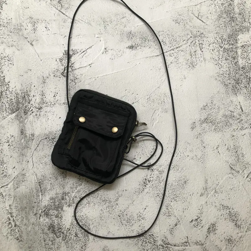 

Korean Version of The Mini Bag Designer Street Trend Thin Shoulder Strap Mini Messenger Bag Mini Shoulder Bag Couple Small Bag