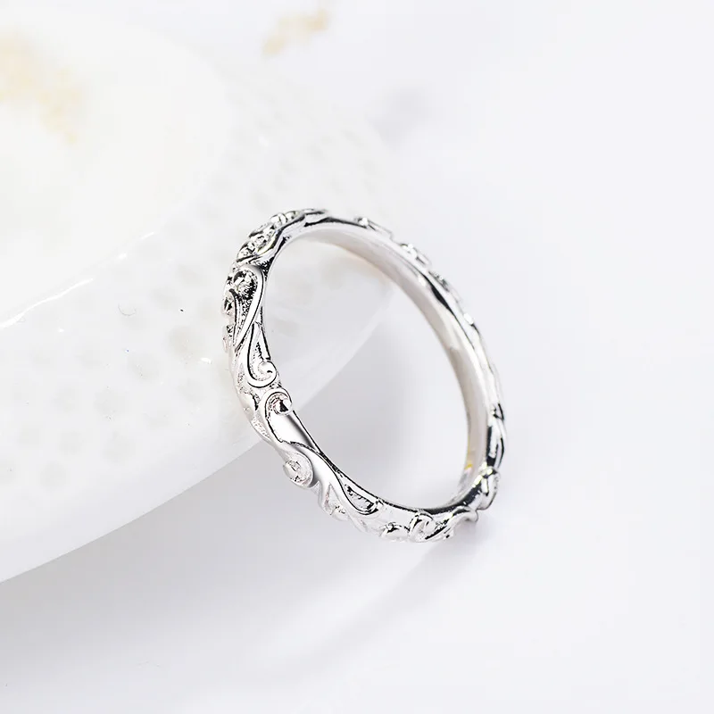 

2020 Ladies Fashion Trend Creative New Ring Personality Carved Retro Pattern Hollow Ring High Quality Gift for Anniversary