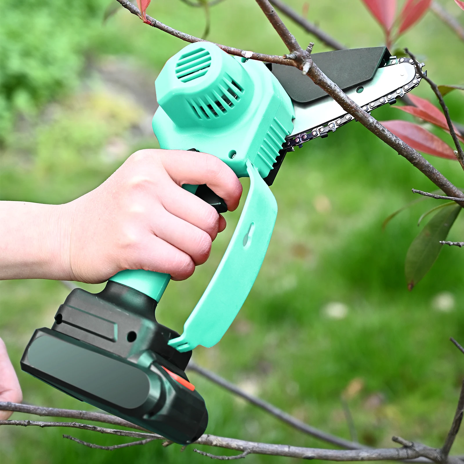 

Portable Electric Pruning Saw Mini Electric Chain Saw Professional Cordless Electric Pruning Shears With 2 Lithium Batteries