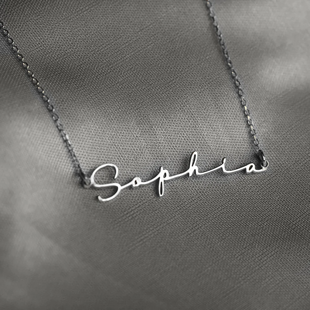 Изящное крошечное на заказ курсивное имя персонализированное очарование