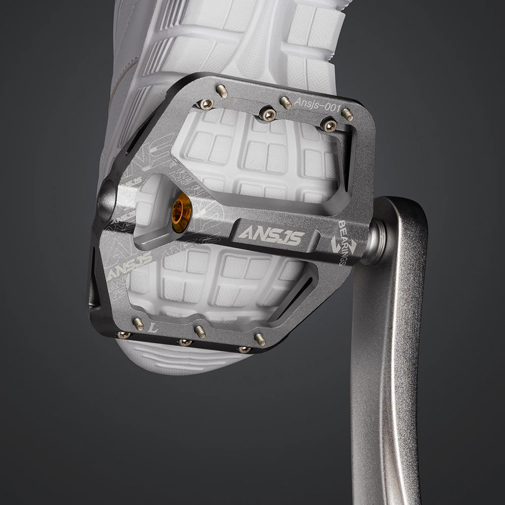 

3 Bearings Mountain Bike Pedals Platform Bicycle Flat Alloy 9/16" Pedals Non-Slip Flat Pedals Universal Threaded Parts