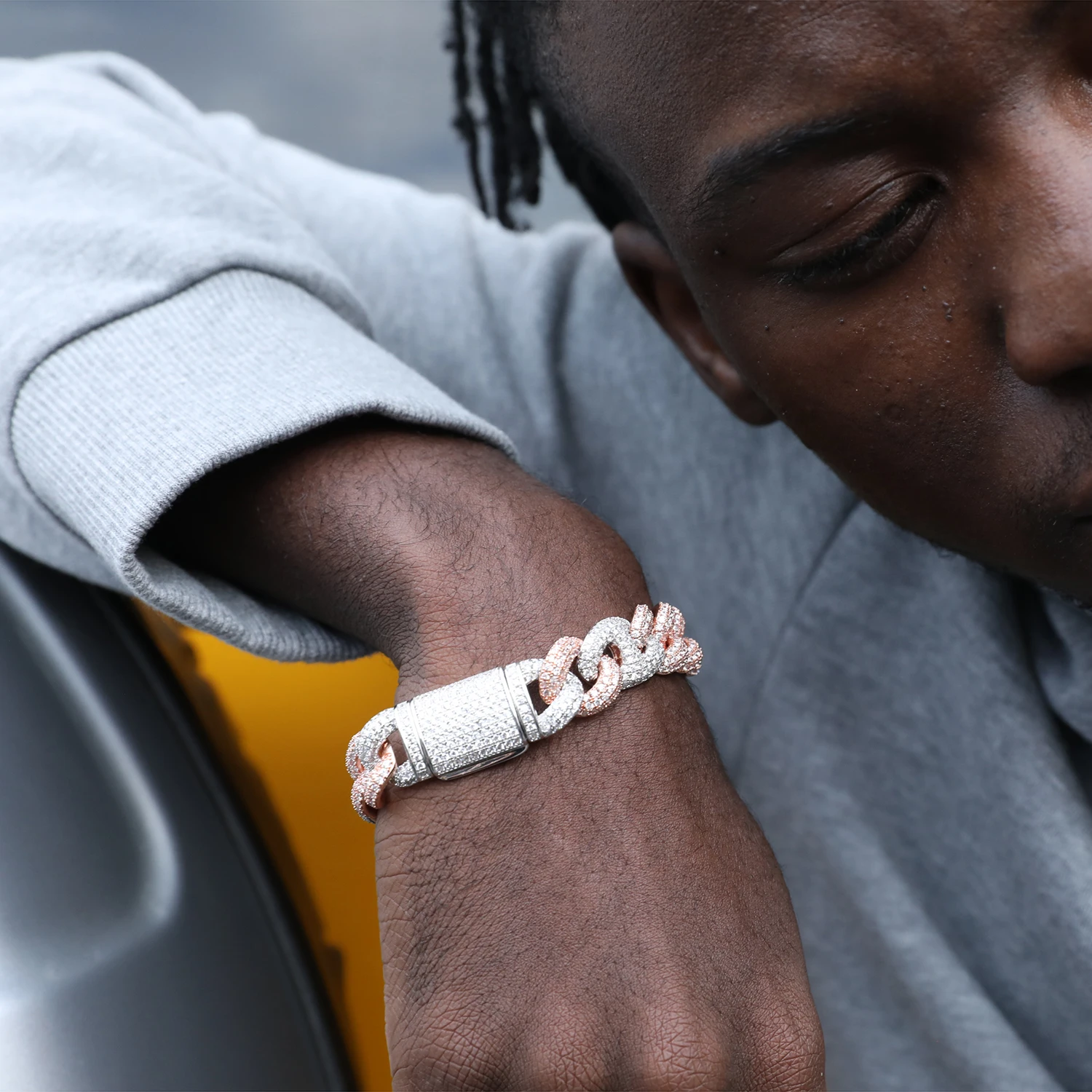 

Hip Hop 15MM Box Clasp Iced Out Heavy Buckle Cuban Link Cubic Bracelet Men Mariner White Gold Plated Jewelry