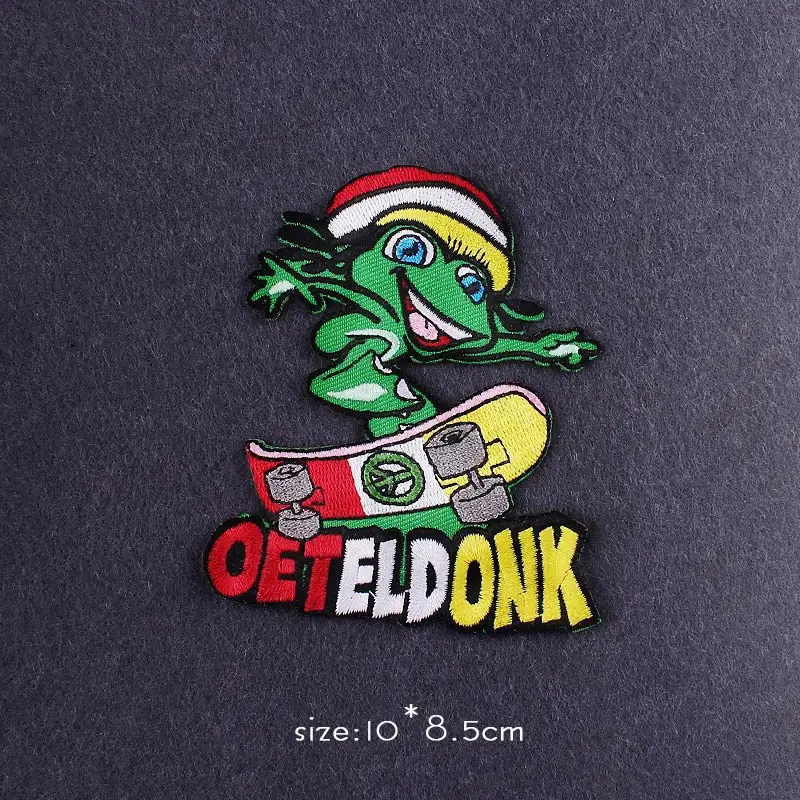 Забавные мультяшные нашивки вышитые для одежды Пепе-лягушка термоклейкие на