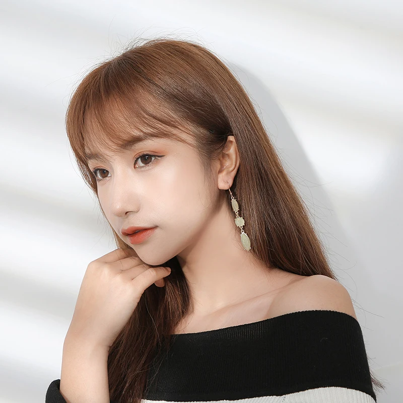 Небольшой свежий светильник зеленый Простой Длинные серьги без уха пирсинг