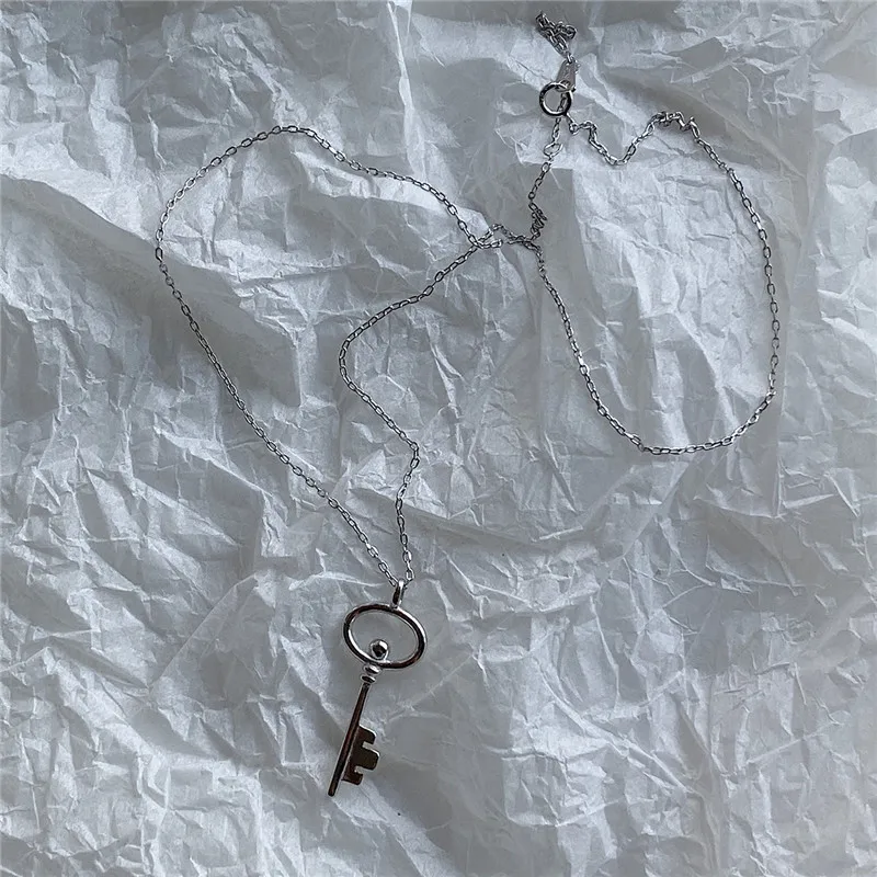 

RUIYI Real 925 Sterling Silver Women Vintage Style Key Charm Necklace Female Minimalism Chic Chokers Niche Key Pendant Necklaces