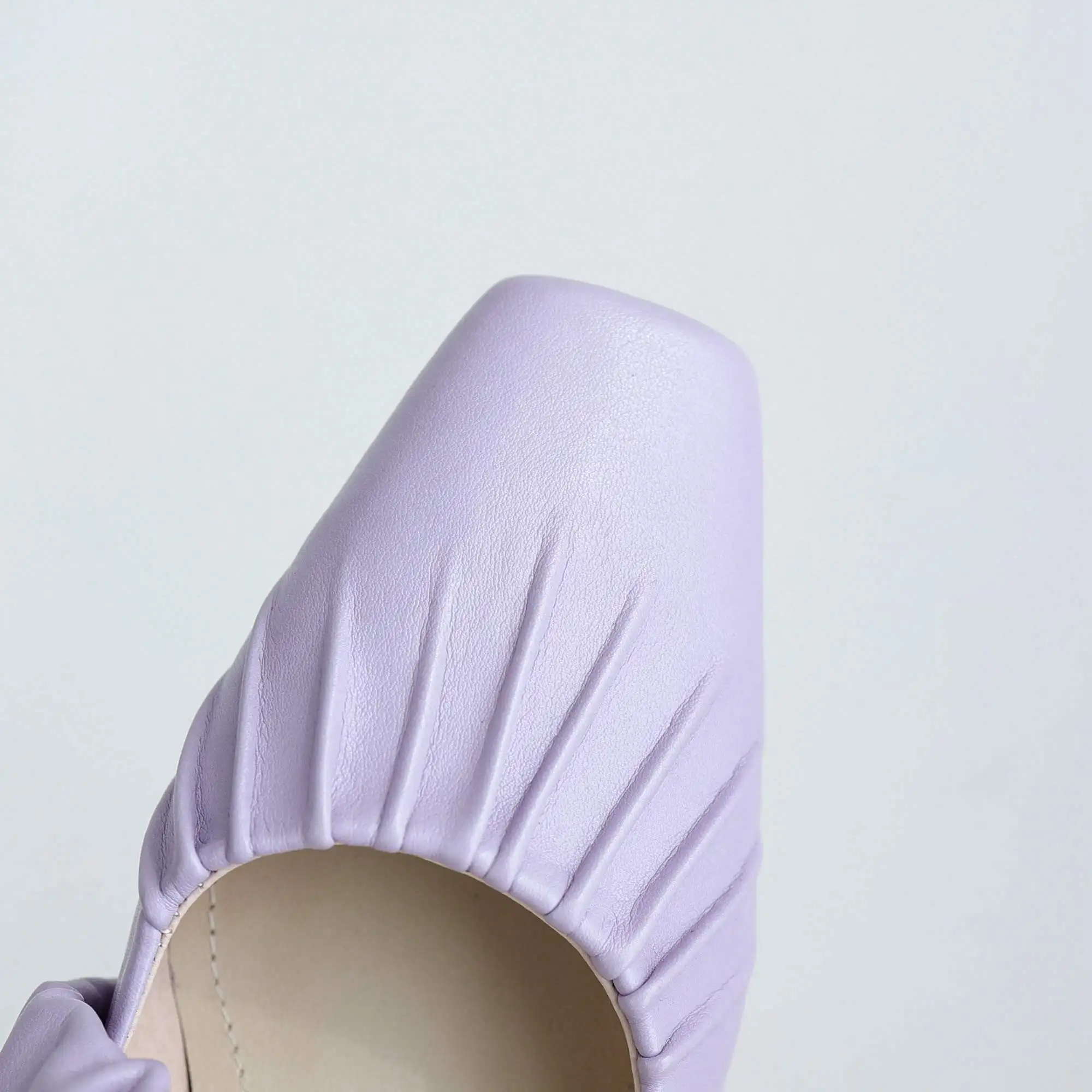 

Krazing Pot genuine leather square toe round heel shallow pleated solid preppy style daily wear fashion slip on women pumps L89