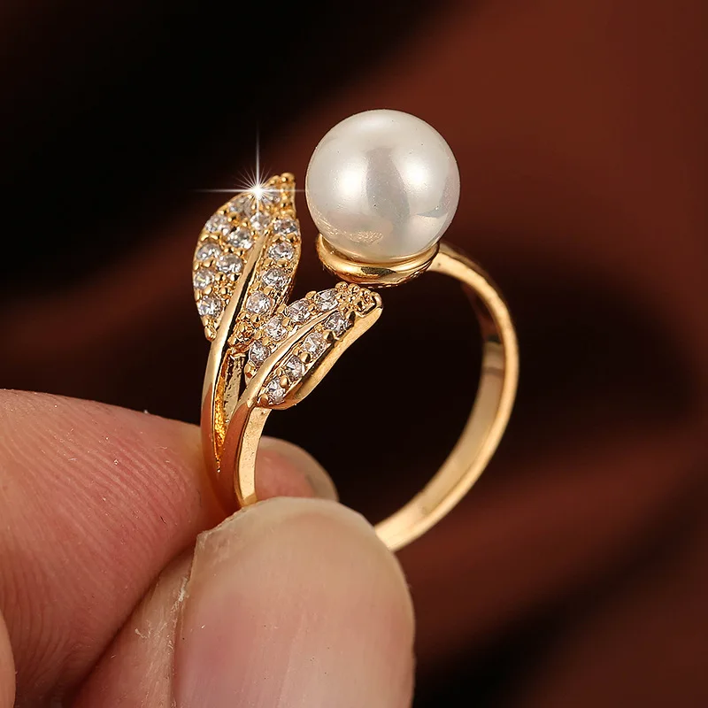 

2020 new European and American fashion jewelry creative leaf opening ring temperament light luxury versatile ring