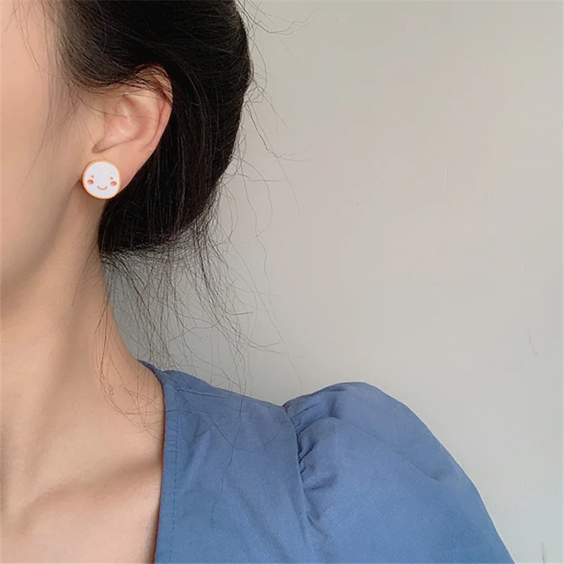 Женские акриловые асимметричные серьги-гвоздики AOMU простые белые Асимметричные