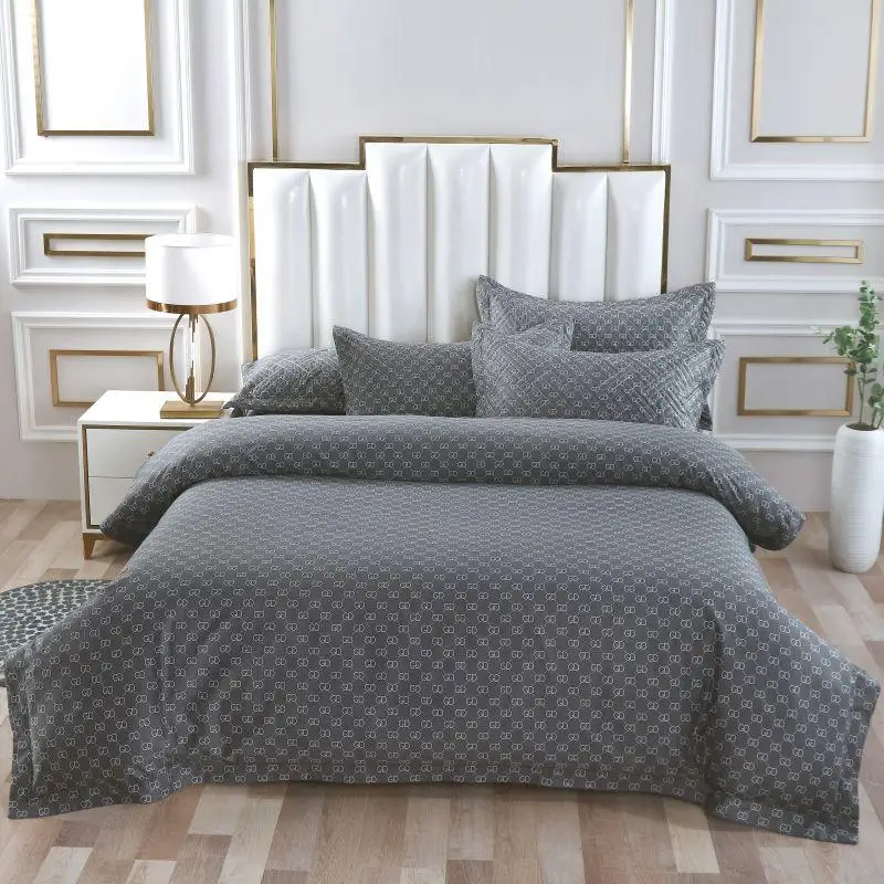 Многофункциональное постельное покрывало с маленьким цветком 3 предмета 2021*245 см