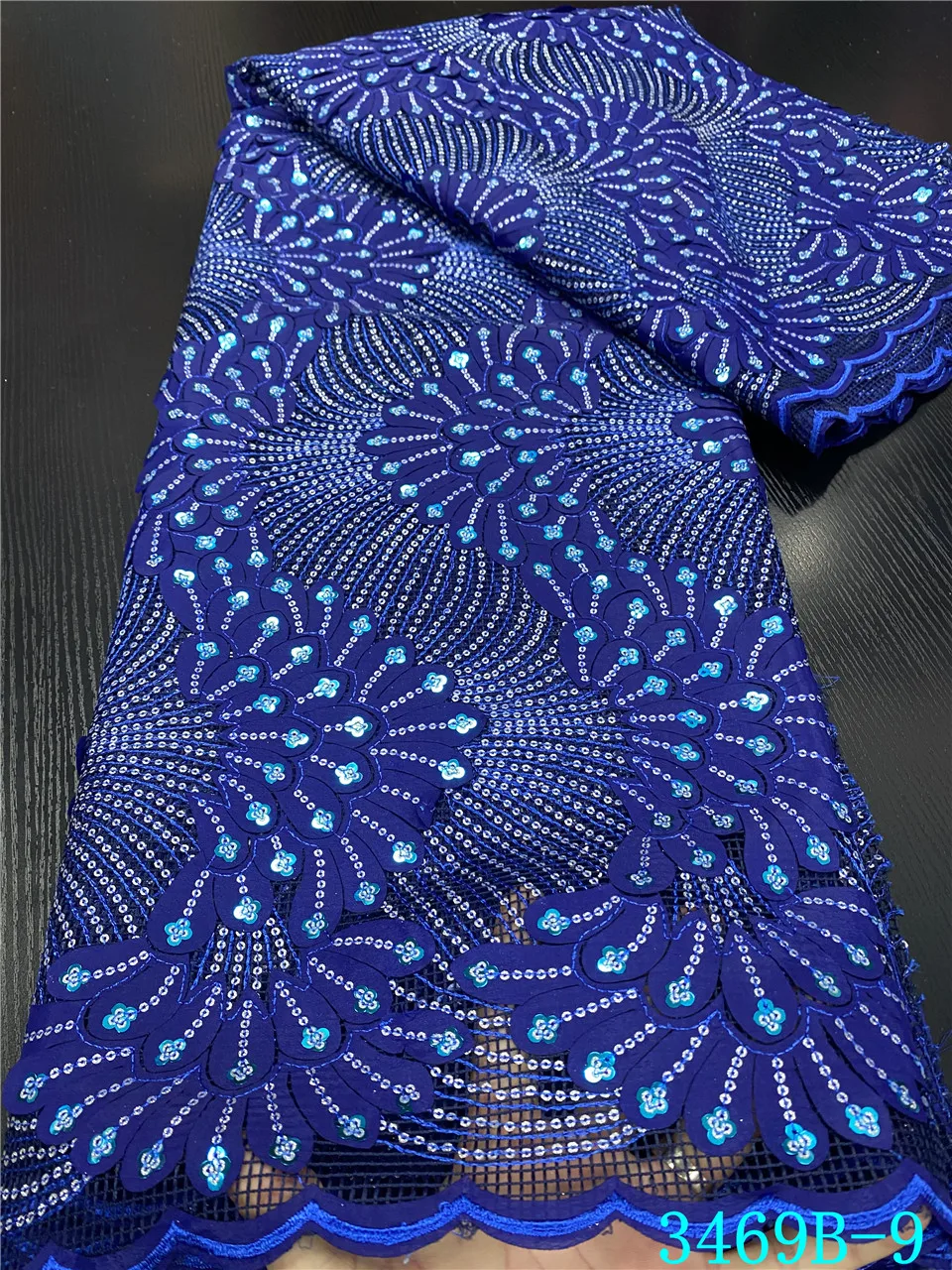 

Magenta Sequins Lace Fabrics African French Mesh Lace with Sequins High Quality Sequence Fabric for Nigerian Net Lace APW3469B