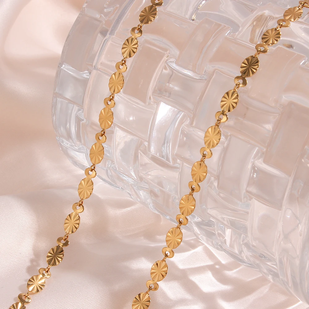 

2021 Hot Flower Tarnish Free Wear Together Chain Necklace Stainless Steel 18k Gold Plated Necklaces For Woman Girl