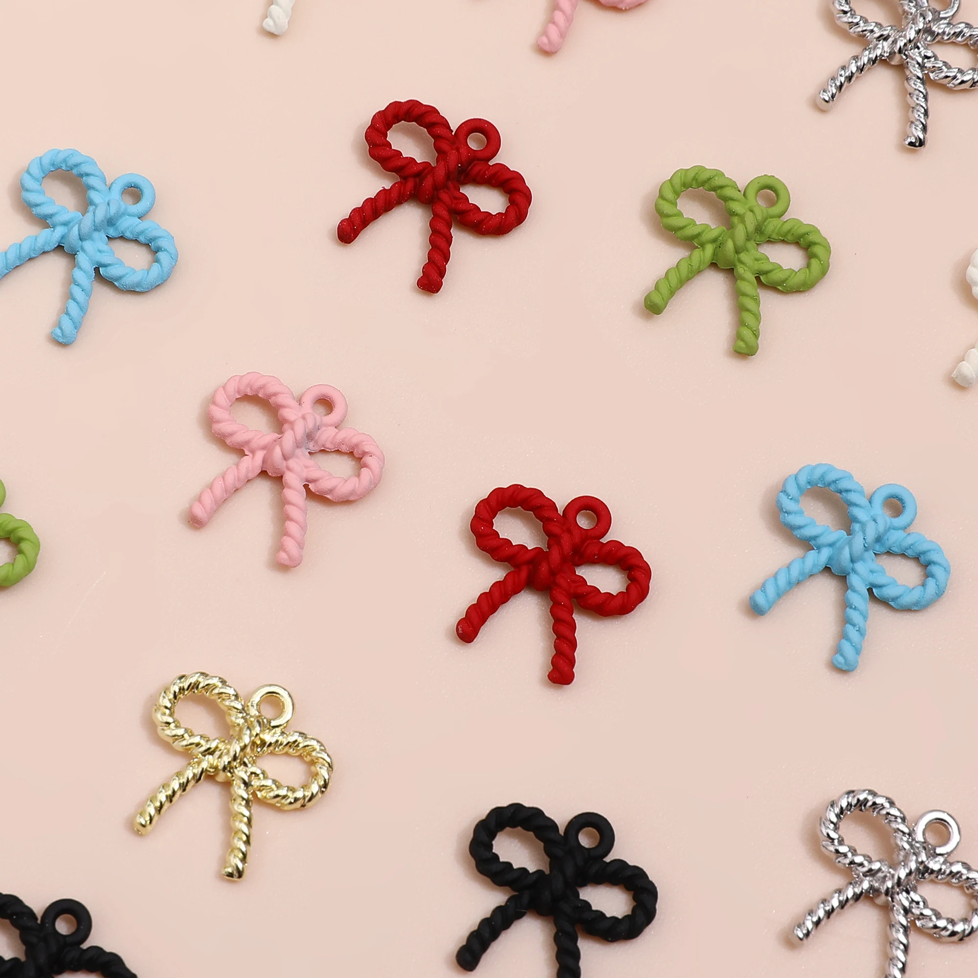 

Милая цветная Поворотная цветочная партия Цветок Маленькая бабочка золотой кулон Сделай Сам ожерелье серьги ювелирные изделия аксессуары ...