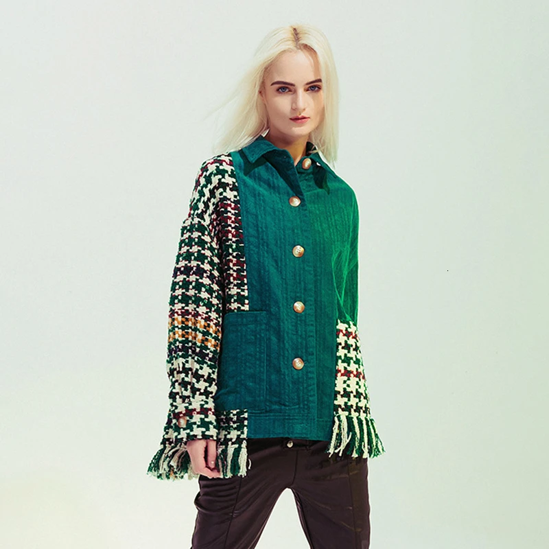 Женская твидовая куртка TWOTWINSTYLE разноцветная Асимметричная с длинными рукавами и