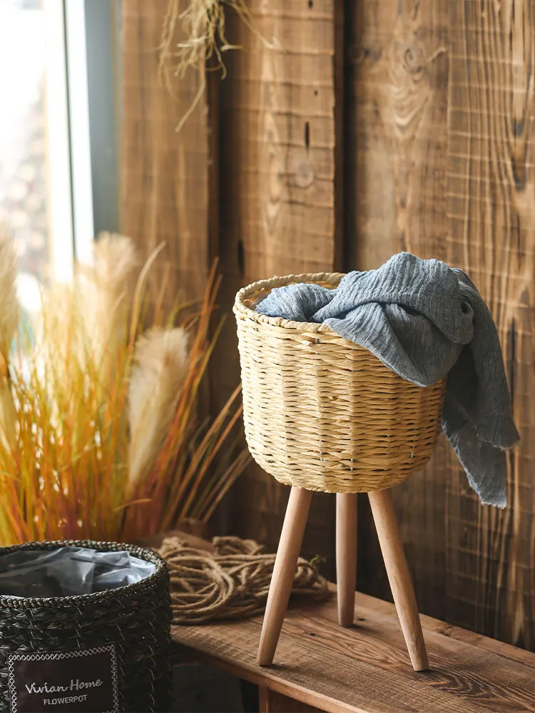 

Simple and natural flower arrangement