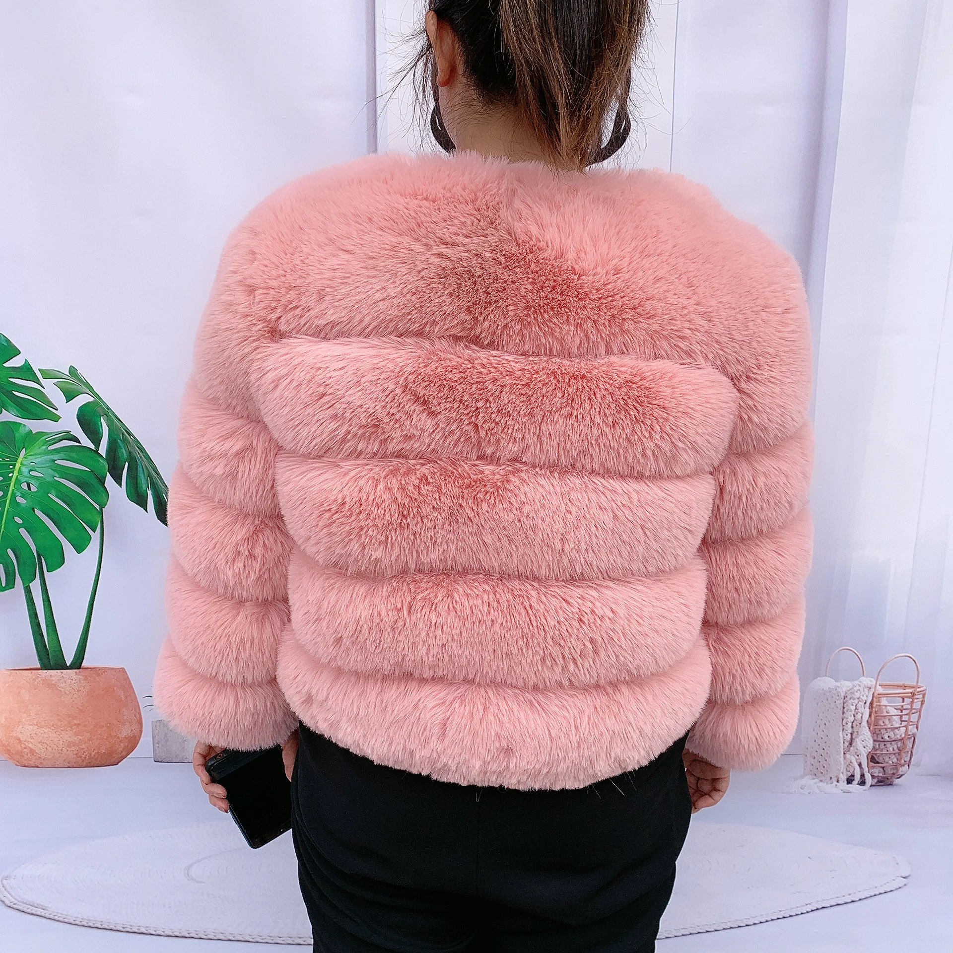 

Womens Faux Fur Autumn Winter High Quality Faux Fur Jacket Fur Coat Jacket Fur Furry Jacket Short Faux Fur Coat Fluffy Coat xl
