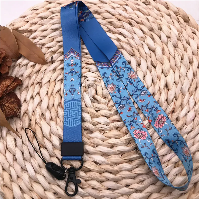 Ремешки на шею по индивидуальному заказу в фольклорном стиле для ключей