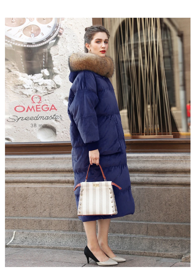 Женское длинное пальто на утином пуху зеленое и темно-синее бархатное с