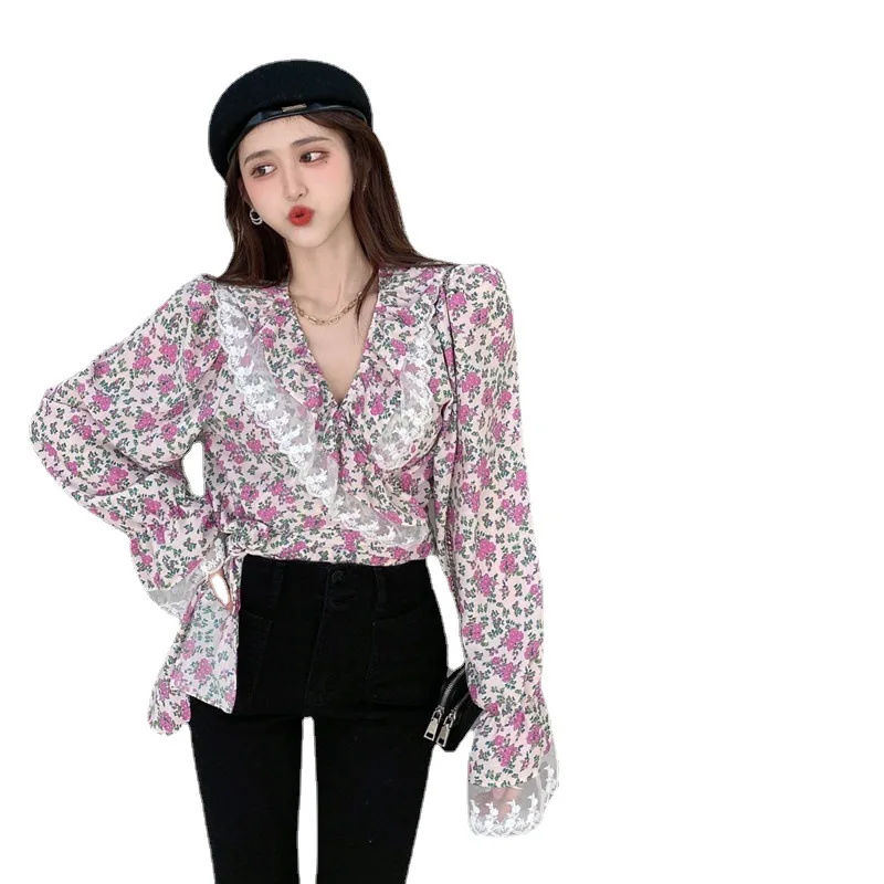 

SuperAen 2021 New Floral Print V Neck Petal Sleeve Shirt Retro Patchwork Lace Chiffon Full Top Blouse Women