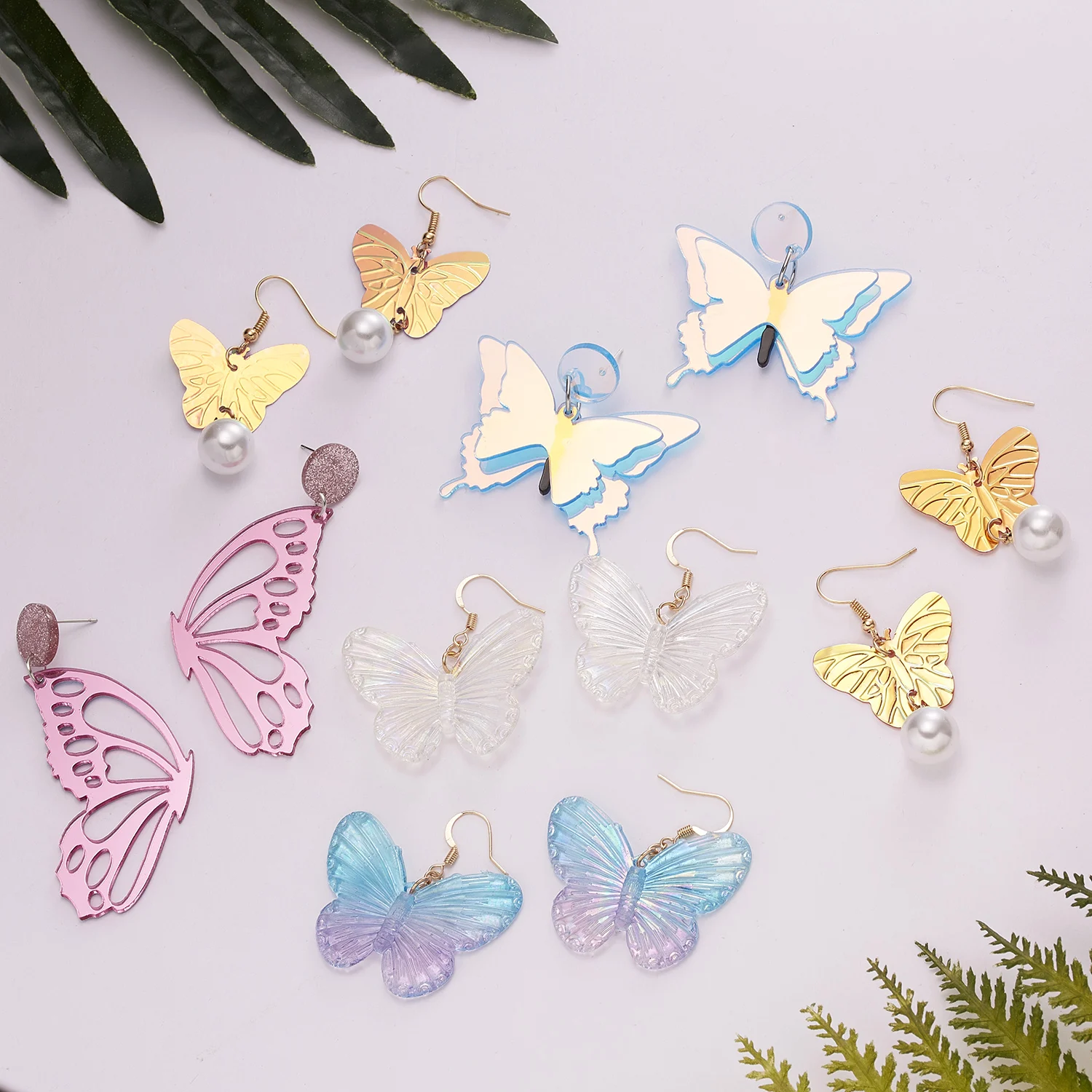 

Fashion Butterfly Tassel Drop Earrings For Women Gold Resin Acrylic Pearl Hollow Butterfly Party Wedding Bridal Dangle Earrings